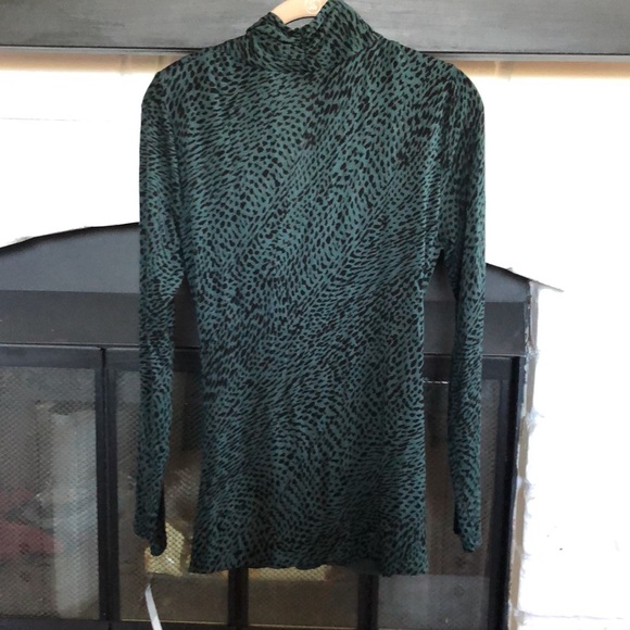 APT.9 green, animal print top. Size S. - Picture 4 of 5